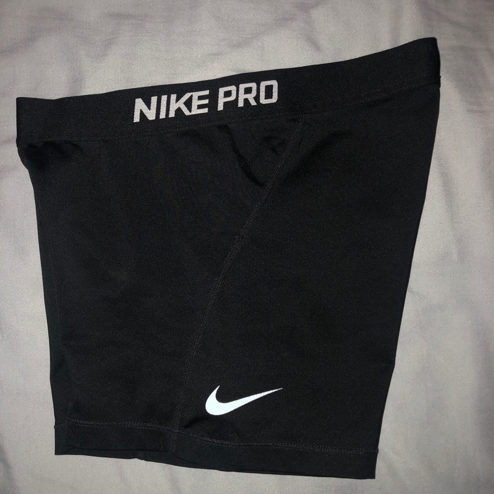 Black nike pros